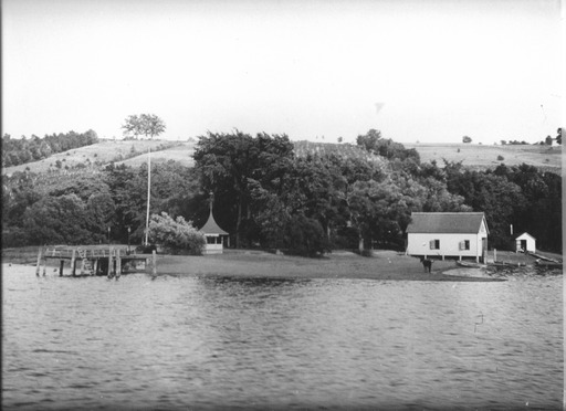 img-knapp_boat_house.2.jpg img-knapp_boat_house.2.jpg