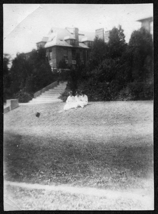 img-unidentified_people.jpg img-unidentified_people.jpg